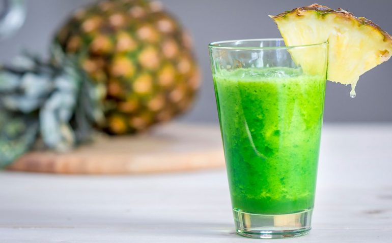 Suco-Verde-de-Abacaxi-e-Hortelã